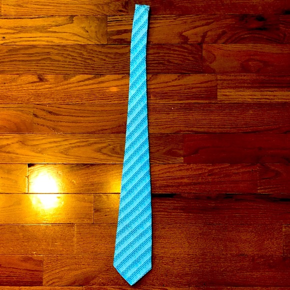 Giorgio Armani Other - Blue Giorgio Armani 100% Silk Tie